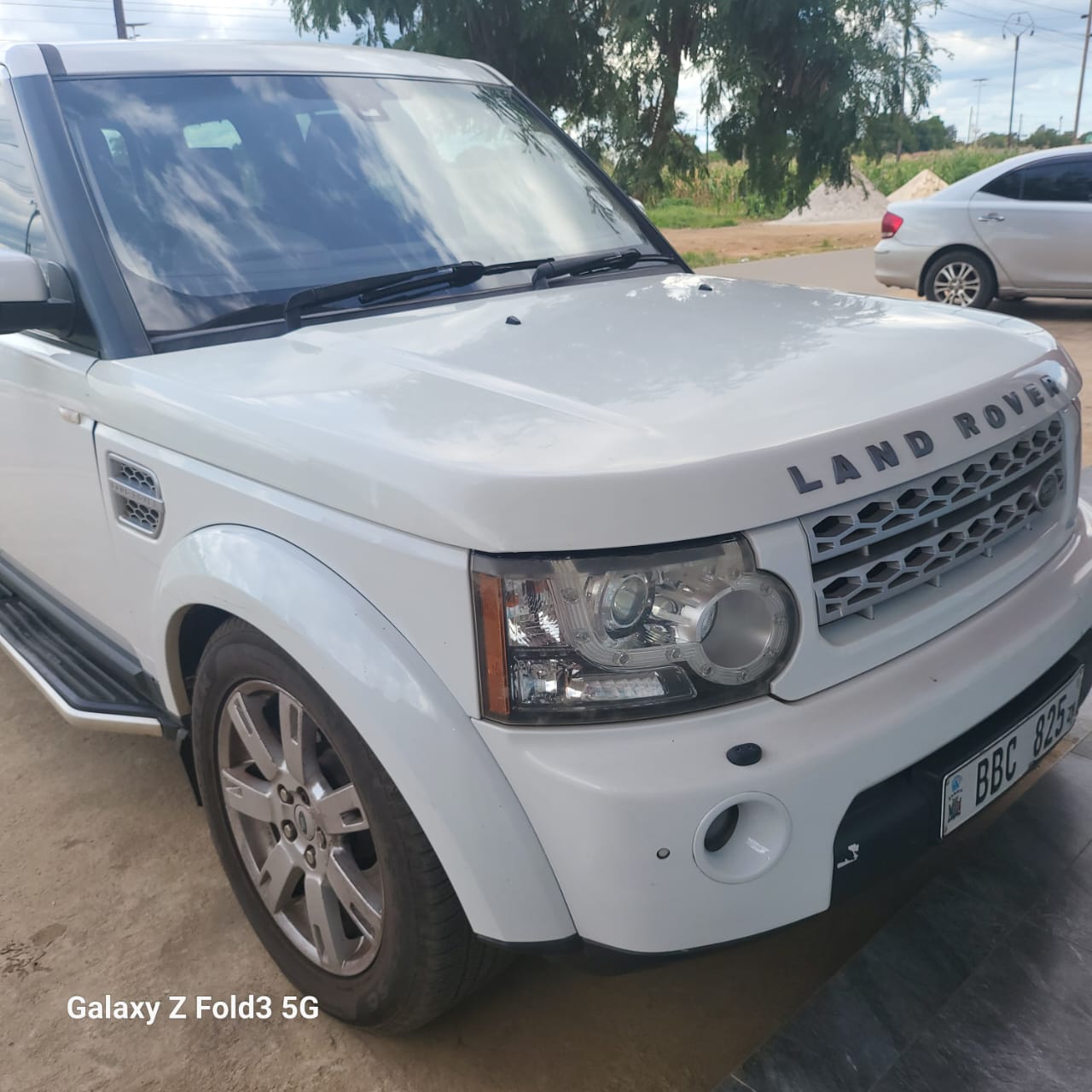 Zimbuginy Land Rover Land Rover Discovery - Visit Zambia Ltd